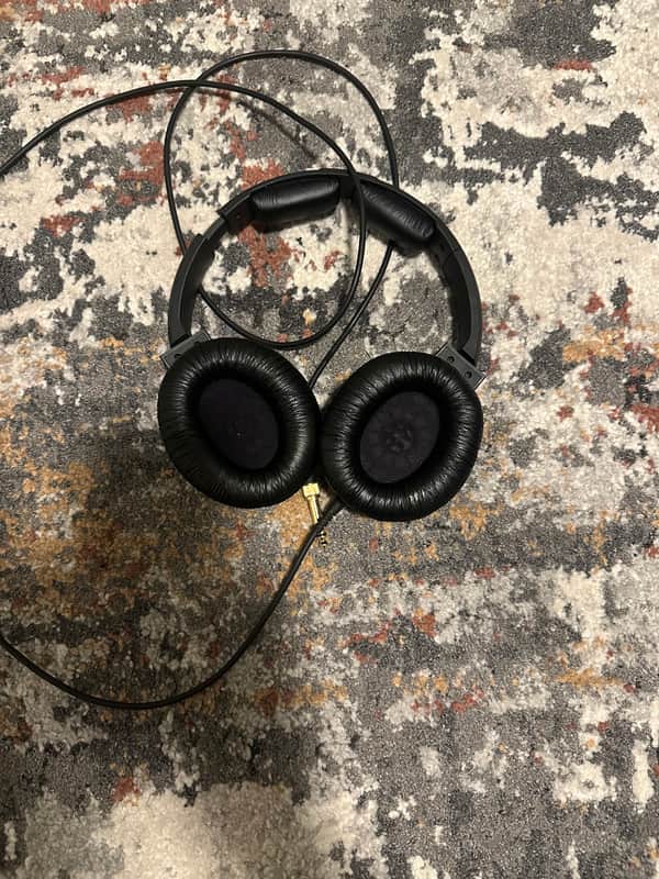 KRK KNS8400 Closed-Back On-Ear Studio Headphones 2010s - Black image 1