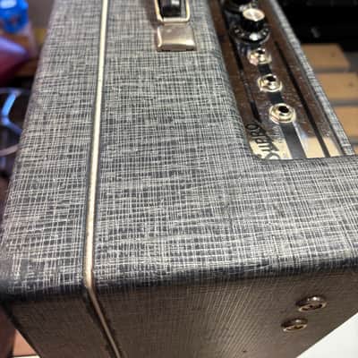 Supro 1600 “00” Supreme 1966 - Original tolex and grillecloth image 2