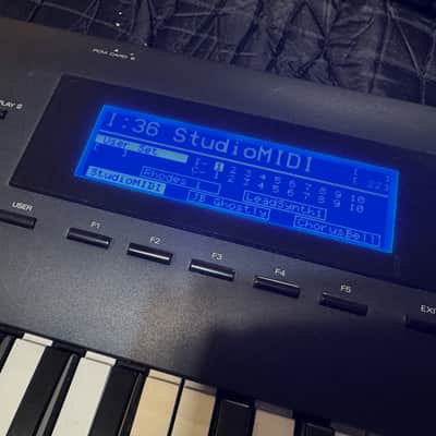 Roland D-70 76-Key Super LA Synthesizer 1990 - 1994 - Black image 2