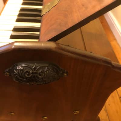 Portable antique harmonium pedal organ ( Mason and Hamlin ) image 5