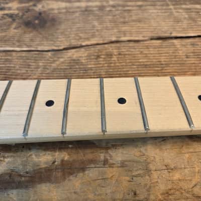 No Name Neck, Strat style - No finish - Unknown image 3