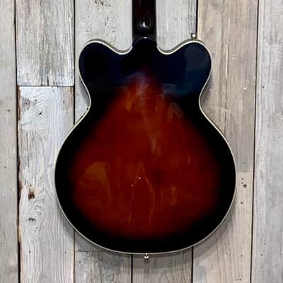 New for 2021 Gretsch G5622T Electromatic Center Block Double-Cut Electric Guitar Single Barrel Burst image 12