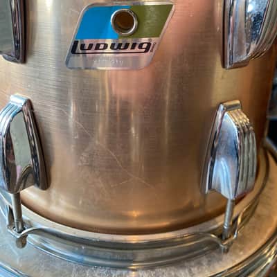 Ludwig 7pc Drum Kit - 8”, 10”, 12”, 13”, 16”, 18” and 24” Early-80’s - Brushed Gold image 9