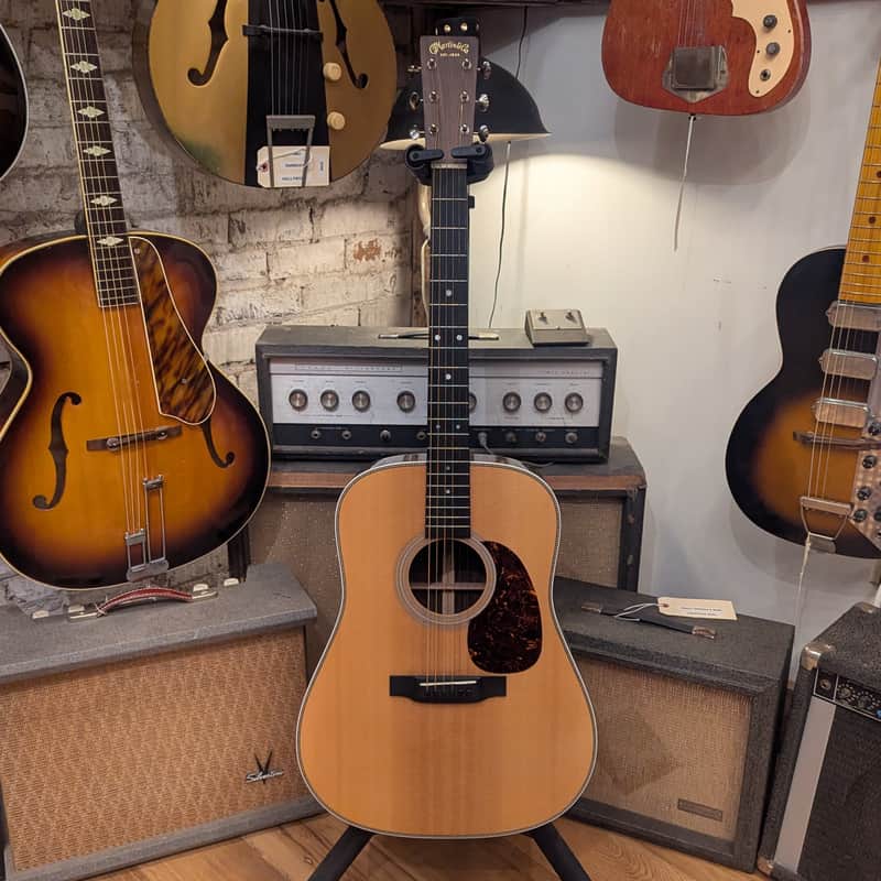 Martin HD-28 2012 - Natural Gloss image 1