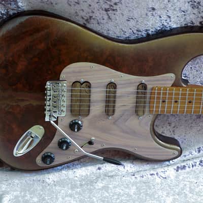 GB Liuteria build to order Traditional Strato walnut burl brown relic image 14