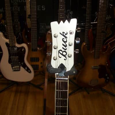 Mosrite Ventures 1967 - Pearl White image 3