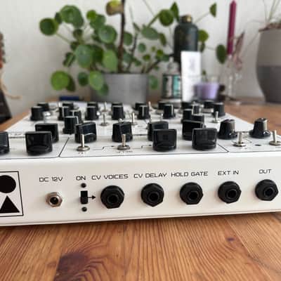Soma Laboratory Lyra-8 Organismic Synthesizer 2017 - 2020 - White image 2