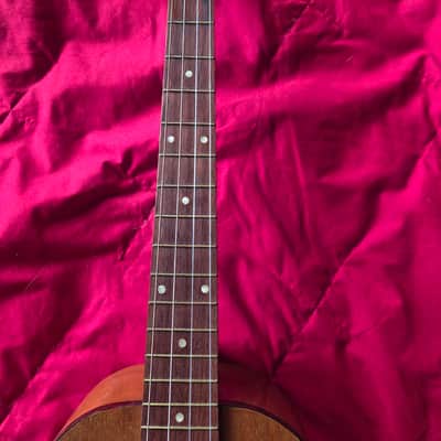 Harmony Baritone Ukulele 1960’s Mahogany, Excellent Condition, with new Crossrock gig bag image 4