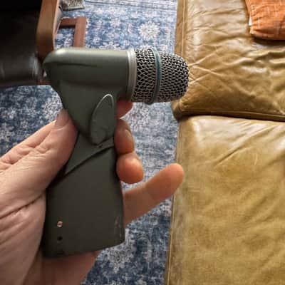 Shure Beta 56A Supercarciod dynamic drum mic image 2
