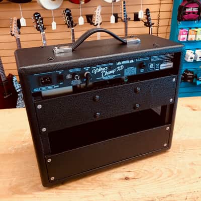 Fender Vibro Champ XD Vintage Modified Tube Guitar Combo Amp image 4
