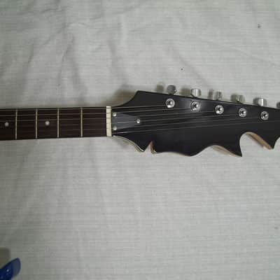 Guitar, custom made. Unique image 3