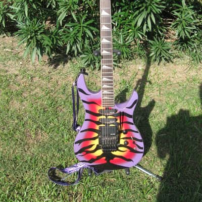 GTX 33 George Lynch Tiger electric guitar with Roadrunner Hard case NICE!! image 3