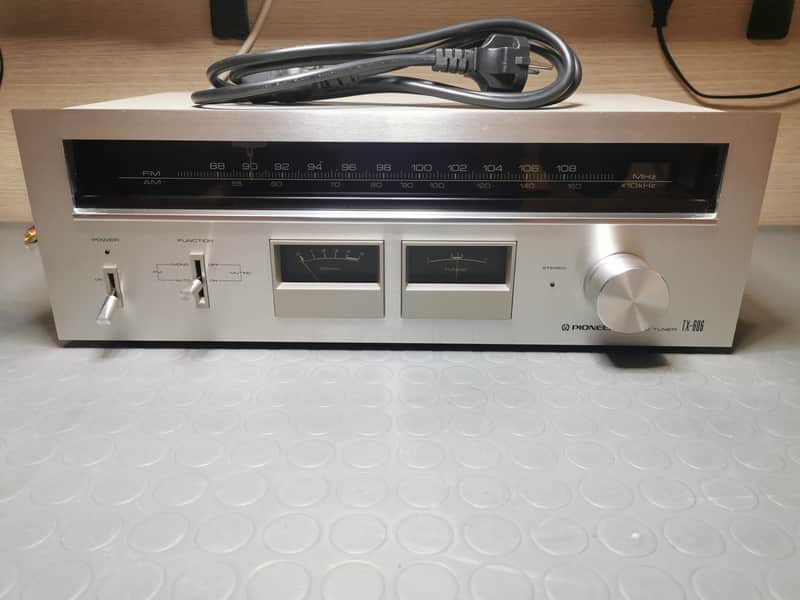 Pioneer TX-606 Sintonizzatore HI FI vintage 1979 image 1