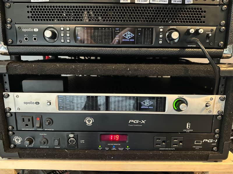 Universal Audio Apollo 8 QUAD Thunderbolt 2 Audio Interface 2010s - Black image 1