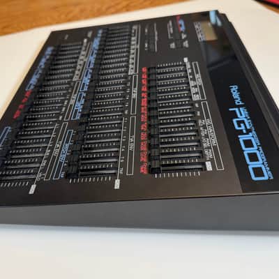 Roland PG-1000 Linear Synthesizer Programmer 1987 - 1990 - Black - Includes ready to install Ver 3.0 Eprom chip image 4