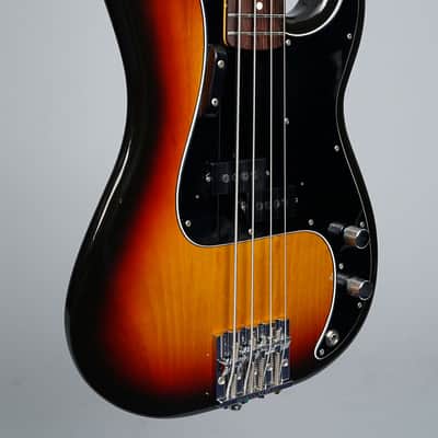 Fender Japan PB-70 Precision Bass Reissue MIJ 2007 - Three Tone Sunburst image 2