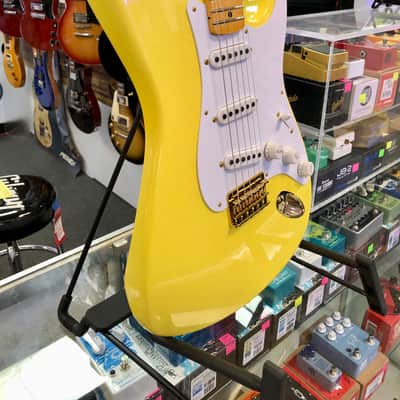 Fender Custom Shop Limited Edition 1954 Hardtail Stratocaster® DLX Closet Classic, 1-Piece Quartersawn Maple Neck Fingerboard - Faded Aged Canary Yellow image 7