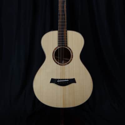 Taylor Taylor Custom Grand Concert Acoustic-Electric Guitar 2025 - Natural image 1