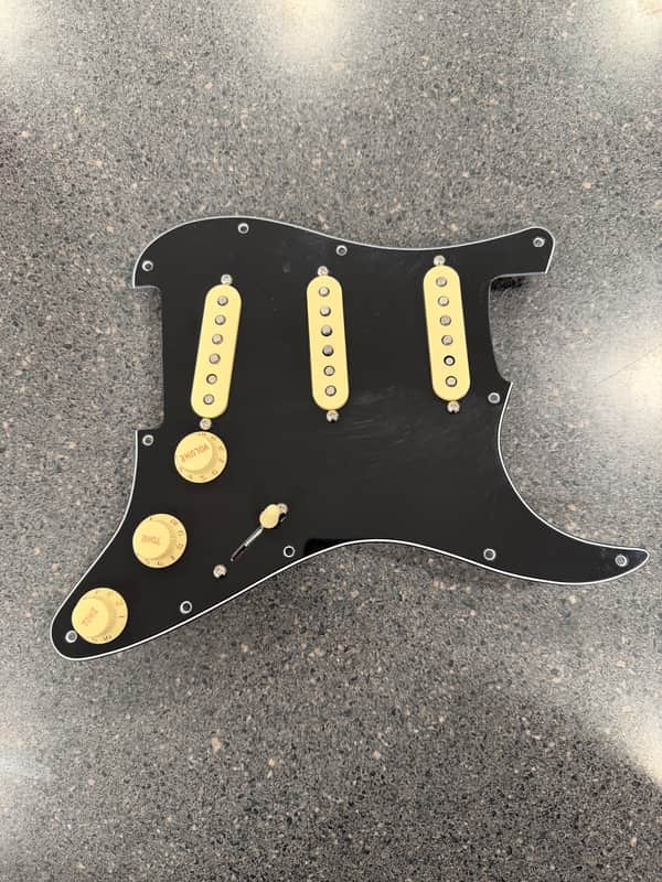 Fender Custom Shop Fat '50s Stratocaster 11 Hole Pickguard 3-Ply Pre-Wired 2010s - Black image 1