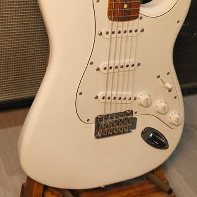 Fender Stratocaster 2022 Polaris White image 3