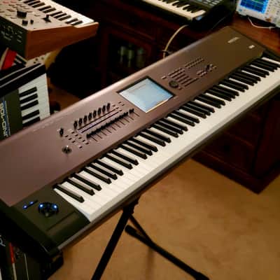 MUST SEE!!! KORG KRONOS X 88 IN FACTORY BOX! FULLY SERVICED IN AMAZING CONDITION!