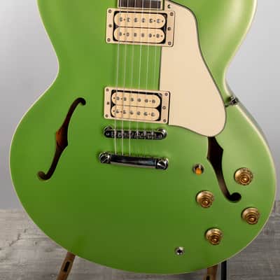 Gibson ES-335 Figured in Satin Sour Apple - Mod Collection - Limited Edition (only 1 piece) 2024 - Satin Sour Apple image 3