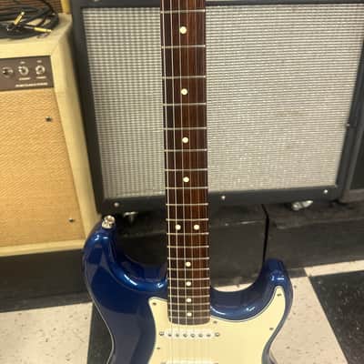Fender Standard MIM Stratocaster with Rosewood Fretboard 2005 - 2008 - Electron Blue image 6