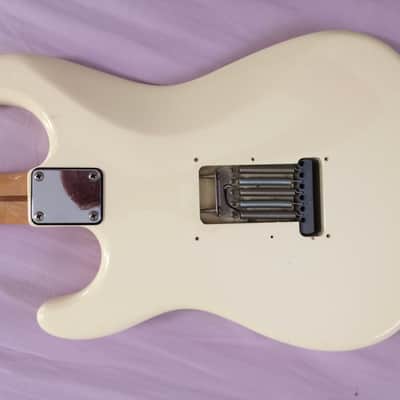 Fender '57 ST-357 Stratocaster MIJ 1987 Antique White image 4