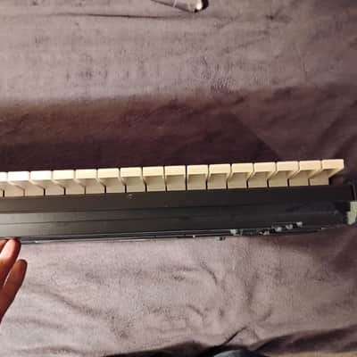 Yamaha PSR-E253 61-Key Portable Keyboard 2010s - Black image 13