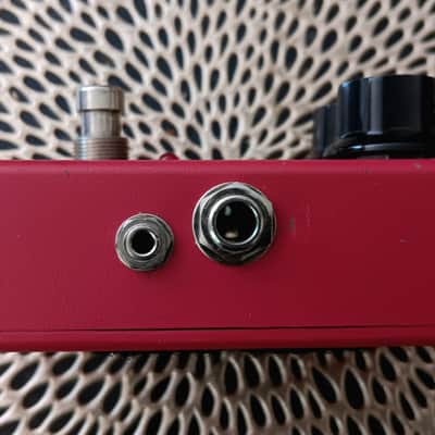 MXR M102 Dyna Comp 1995 - Present - Red image 3