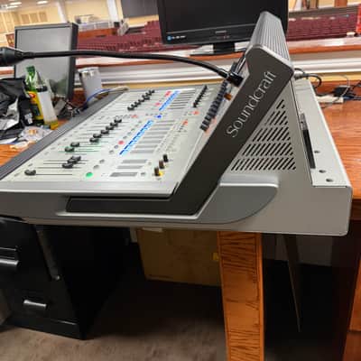 SOUNDCRAFT Vi1000 image 14