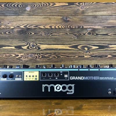 Moog Grandmother Dark 32-Key Semi-Modular Analog Synthesizer 2020 - Present - Black / Black Panel image 7