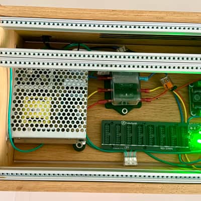 Eurorack case 4U 84HP - Angled - Powered - Oak wood image 3