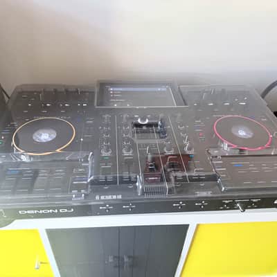 Denon Prime 4+ 4-Deck DJ System 2023 - Present - Black image 4