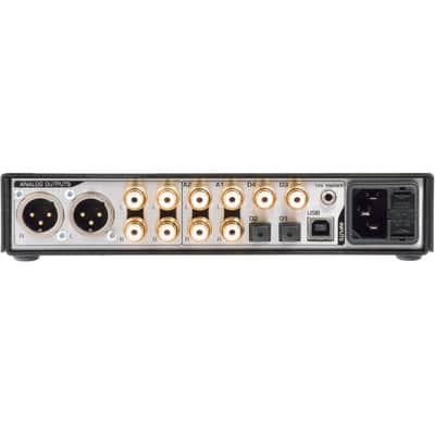Benchmark DAC3 HGC  USB DA Converter Black with Remote image 2