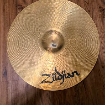 Zildjian 18 inch medium thin crash - Traditional image 3
