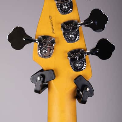 Fender American Professional II Jazz Bass V – Olympic White w/ Rosewood Fingerboard image 8
