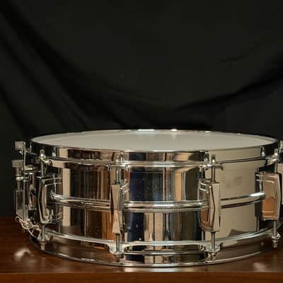 Ludwig No. 400 Supraphonic 5x14" 10-Lug Aluminum Snare Drum with Pointed Blue/Olive Badge 1969 - 1979 - Chrome-Plated image 6