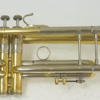 Trompeta Bach Stradivarius 37 Corporation en muy buen estado image 2