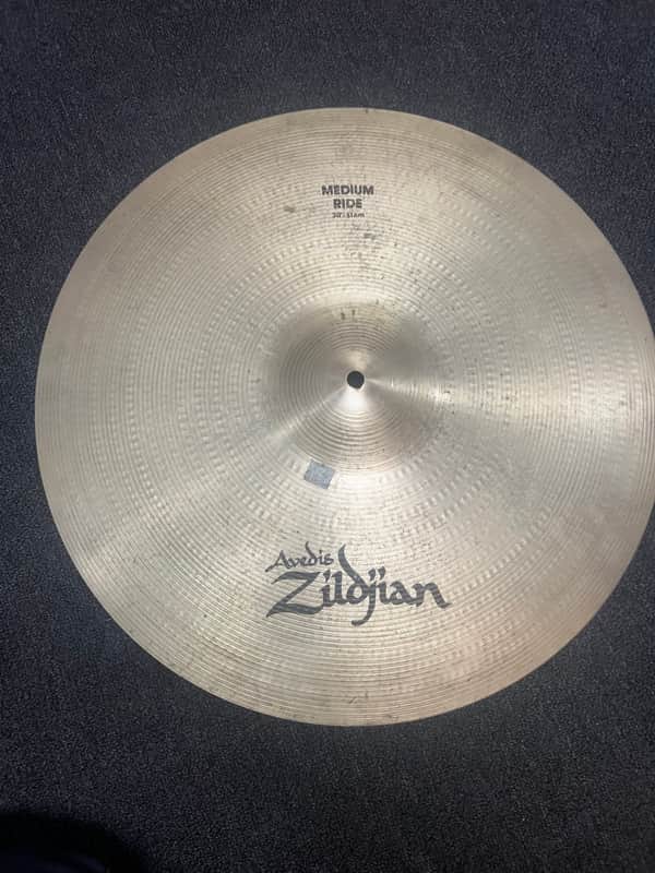 Zildjian 20" A Series Medium Ride Cymbal 1982 - 2012 - Traditional image 1
