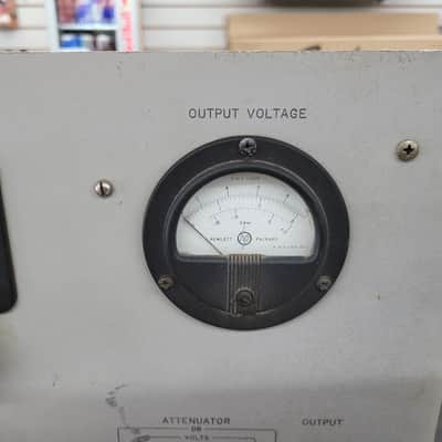 Hewlett Packard Model 650A Test Oscillator - Gray image 7