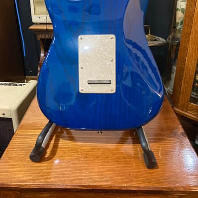 Fender Deluxe Stratocaster P/C Sapphire Blue Transparent image 3