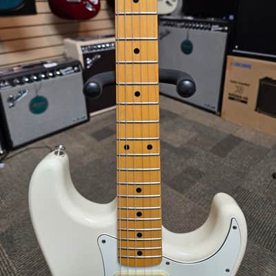 Fender JV Modified '60s Stratocaster - Olympic White image 3