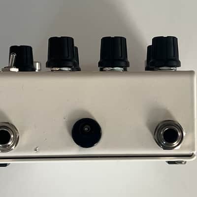 Menatone Howie 7 knob 2008 - White image 3