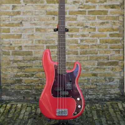 Fender Limited Edition Vintera II Road Worn '60s Precision Bass - Fiesta Red image 12