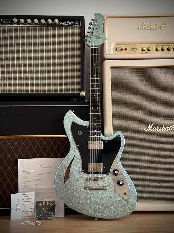 Novo Miris H2 Custom - Relic Ice Blue Metallic Sparkle  Sumpfesche Body, Ebenholz Griffbrett, Fralin PAFs, nur 3,15kg! ​​ 2025 - Ice Blue Metallic Sparkle Aged Relic image 1
