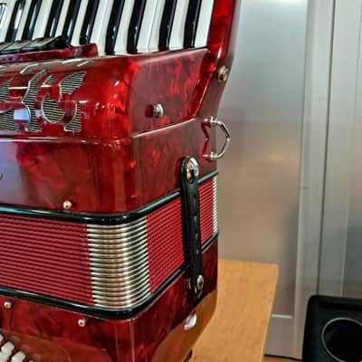 Professional Accordion Fratelli Alessandrini 34-Key 72-Bass 3 voices and 5 registers image 5