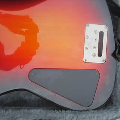 90's Hamer USA Cruise Jazz Bass 2 TEK Bridge - 3 Tone Sunburst W/ TKL HS Case..Exc Cond image 7
