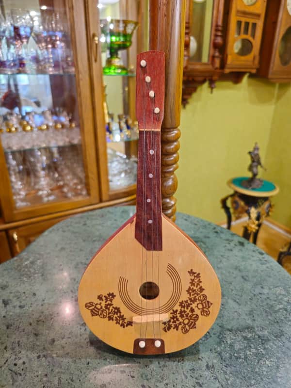 Vintage Soviet Child's Mandolin "Octava" Izyaslav USSR — Exceptional Condition image 1