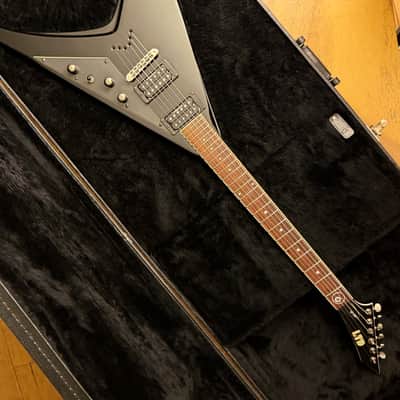 ESP LTD DV-200 2005 Dave Mustaine Signature Black - DV8 inlay on First fret - w/OHSC image 2